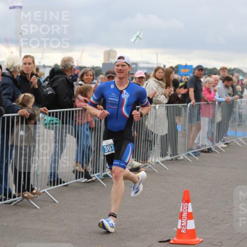 16.08.2026 - KN Förde Triathlon 2026 Markus Tischler http://msf.ph/oto/9995908 16.08.2026 11:47:49 Ziel  meine-sportfotos.de
