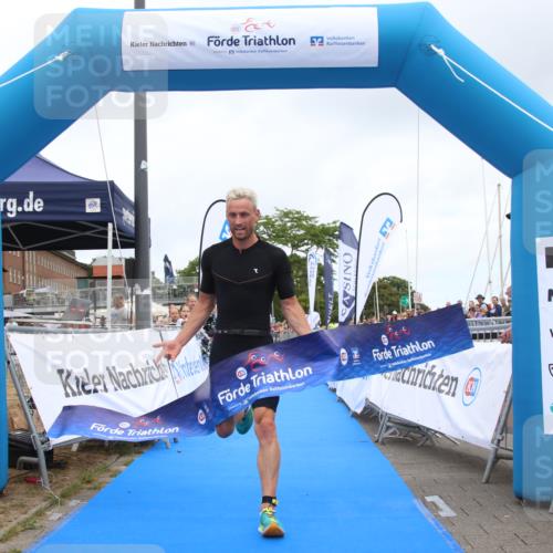 16.08.2026 - KN Förde Triathlon 2026 Markus Tischler http://msf.ph/oto/9995937 16.08.2026 11:50:42 Ziel 330, 330 meine-sportfotos.de