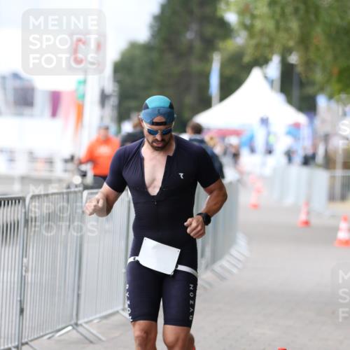 16.08.2026 - KN Förde Triathlon 2026 Antke Förster http://msf.ph/oto/9995975 16.08.2026 11:37:23 Laufen  meine-sportfotos.de
