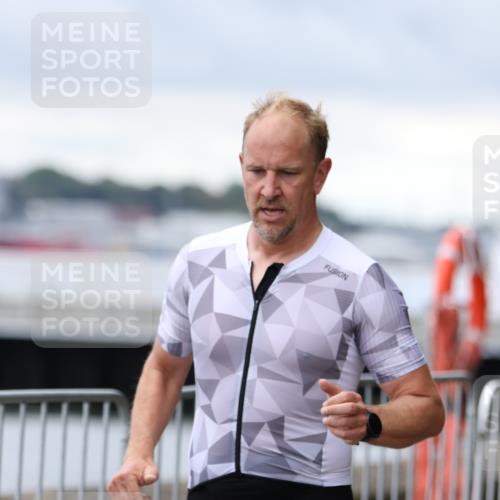 16.08.2026 - KN Förde Triathlon 2026 Antke Förster http://msf.ph/oto/9995986 16.08.2026 11:38:55 Laufen  meine-sportfotos.de