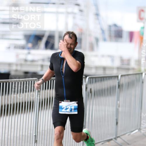 16.08.2026 - KN Förde Triathlon 2026 Antke Förster http://msf.ph/oto/9995997 16.08.2026 11:39:32 Laufen  meine-sportfotos.de