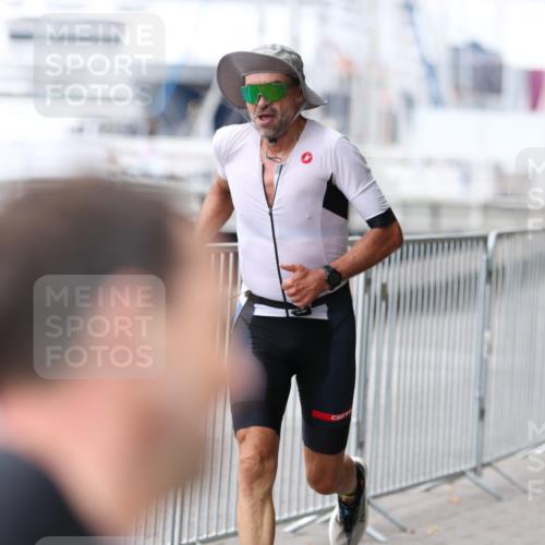 16.08.2026 - KN Förde Triathlon 2026 Antke Förster http://msf.ph/oto/9996004 16.08.2026 11:39:36 Laufen  meine-sportfotos.de
