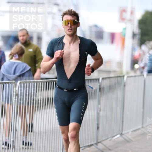 16.08.2026 - KN Förde Triathlon 2026 Antke Förster http://msf.ph/oto/9996011 16.08.2026 11:40:18 Laufen  meine-sportfotos.de