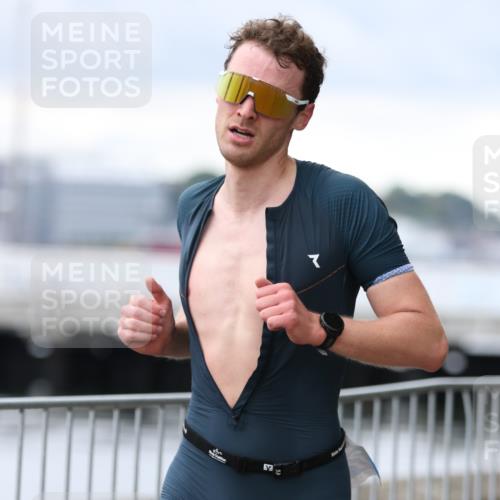 16.08.2026 - KN Förde Triathlon 2026 Antke Förster http://msf.ph/oto/9996014 16.08.2026 11:40:20 Laufen  meine-sportfotos.de