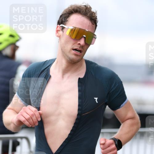 16.08.2026 - KN Förde Triathlon 2026 Antke Förster http://msf.ph/oto/9996015 16.08.2026 11:40:20 Laufen  meine-sportfotos.de