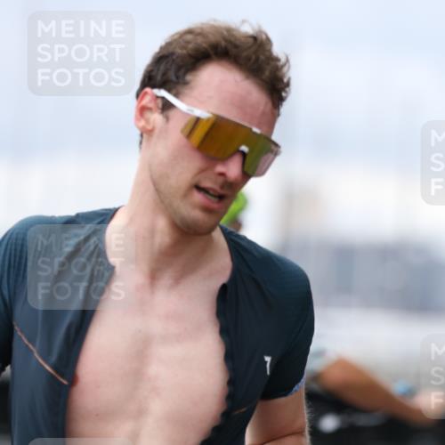16.08.2026 - KN Förde Triathlon 2026 Antke Förster http://msf.ph/oto/9996016 16.08.2026 11:40:21 Laufen  meine-sportfotos.de