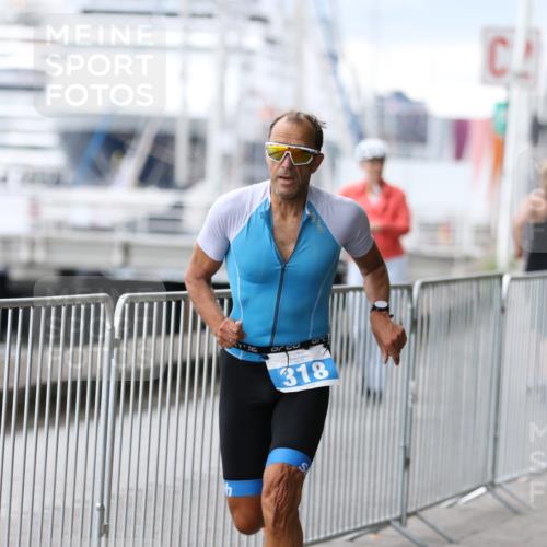 16.08.2026 - KN Förde Triathlon 2026 Antke Förster http://msf.ph/oto/9996018 16.08.2026 11:41:13 Laufen  meine-sportfotos.de