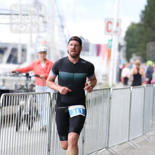 16.08.2026 - KN Förde Triathlon 2026 Antke Förster http://msf.ph/oto/9996024 16.08.2026 11:41:16 Laufen  meine-sportfotos.de