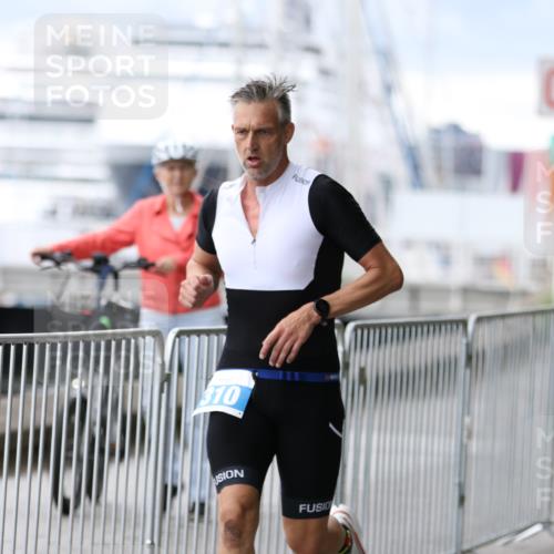 16.08.2026 - KN Förde Triathlon 2026 Antke Förster http://msf.ph/oto/9996031 16.08.2026 11:41:21 Laufen  meine-sportfotos.de