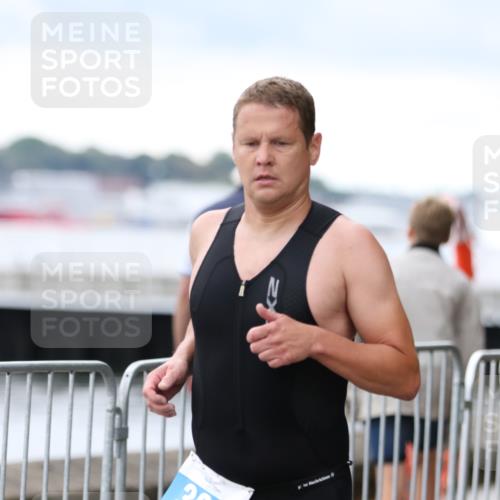 16.08.2026 - KN Förde Triathlon 2026 Antke Förster http://msf.ph/oto/9996055 16.08.2026 11:42:20 Laufen  meine-sportfotos.de