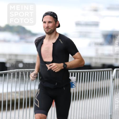 16.08.2026 - KN Förde Triathlon 2026 Antke Förster http://msf.ph/oto/9996070 16.08.2026 11:42:57 Laufen  meine-sportfotos.de