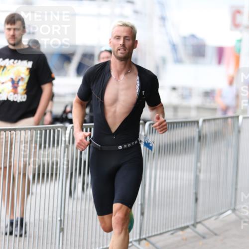16.08.2026 - KN Förde Triathlon 2026 Antke Förster http://msf.ph/oto/9996089 16.08.2026 11:43:16 Laufen  meine-sportfotos.de