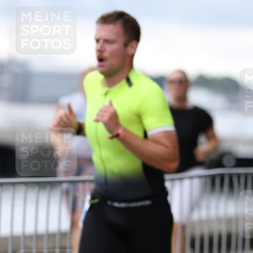 16.08.2026 - KN Förde Triathlon 2026 Antke Förster http://msf.ph/oto/9996099 16.08.2026 11:43:35 Laufen  meine-sportfotos.de