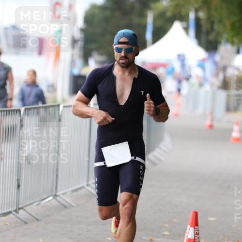 16.08.2026 - KN Förde Triathlon 2026 Antke Förster http://msf.ph/oto/9996137 16.08.2026 11:45:06 Laufen  meine-sportfotos.de