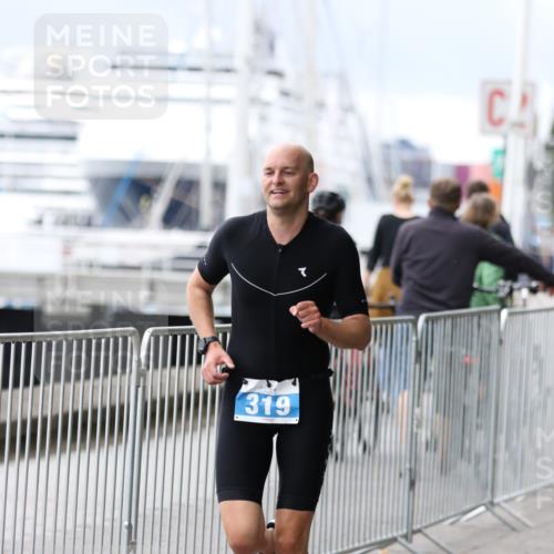 16.08.2026 - KN Förde Triathlon 2026 Antke Förster http://msf.ph/oto/9996158 16.08.2026 11:45:56 Laufen  meine-sportfotos.de