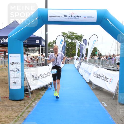 16.08.2026 - KN Förde Triathlon 2026 Markus Tischler http://msf.ph/oto/9996176 16.08.2026 11:54:58 Ziel 302, 302 meine-sportfotos.de