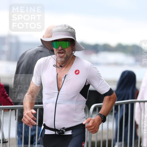 16.08.2026 - KN Förde Triathlon 2026 Antke Förster http://msf.ph/oto/9996199 16.08.2026 11:46:56 Laufen  meine-sportfotos.de