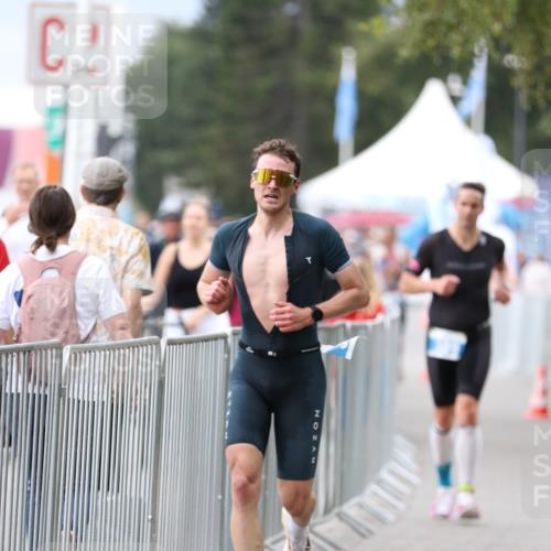 16.08.2026 - KN Förde Triathlon 2026 Antke Förster http://msf.ph/oto/9996212 16.08.2026 11:47:54 Laufen  meine-sportfotos.de