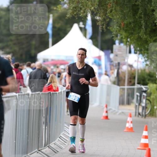 16.08.2026 - KN Förde Triathlon 2026 Antke Förster http://msf.ph/oto/9996214 16.08.2026 11:47:55 Laufen  meine-sportfotos.de