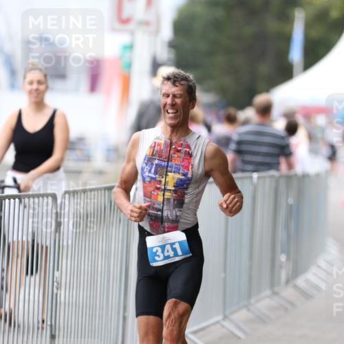 16.08.2026 - KN Förde Triathlon 2026 Antke Förster http://msf.ph/oto/9996229 16.08.2026 11:48:10 Laufen  meine-sportfotos.de