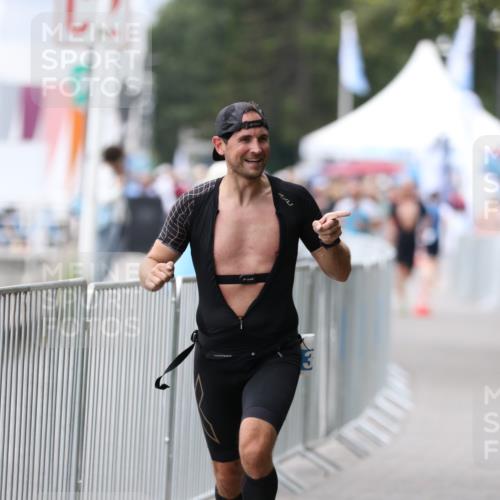 16.08.2026 - KN Förde Triathlon 2026 Antke Förster http://msf.ph/oto/9996305 16.08.2026 11:49:39 Laufen  meine-sportfotos.de