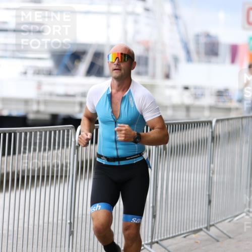 16.08.2026 - KN Förde Triathlon 2026 Antke Förster http://msf.ph/oto/9996321 16.08.2026 11:49:59 Laufen  meine-sportfotos.de