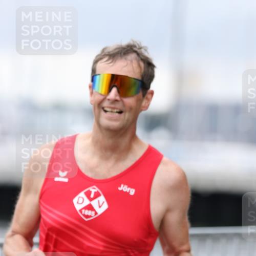 16.08.2026 - KN Förde Triathlon 2026 Antke Förster http://msf.ph/oto/9996334 16.08.2026 11:50:16 Laufen  meine-sportfotos.de