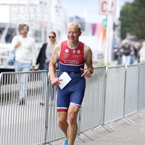 16.08.2026 - KN Förde Triathlon 2026 Antke Förster http://msf.ph/oto/9996338 16.08.2026 11:50:19 Laufen  meine-sportfotos.de