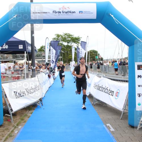 16.08.2026 - KN Förde Triathlon 2026 Markus Tischler http://msf.ph/oto/9996356 16.08.2026 11:56:56 Ziel 310, 323, 329, 310, 323, 329 meine-sportfotos.de