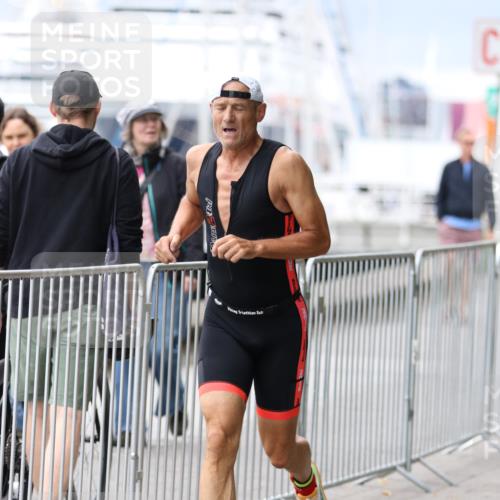 16.08.2026 - KN Förde Triathlon 2026 Antke Förster http://msf.ph/oto/9996396 16.08.2026 11:51:26 Laufen  meine-sportfotos.de