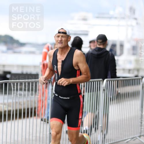16.08.2026 - KN Förde Triathlon 2026 Antke Förster http://msf.ph/oto/9996397 16.08.2026 11:51:26 Laufen  meine-sportfotos.de