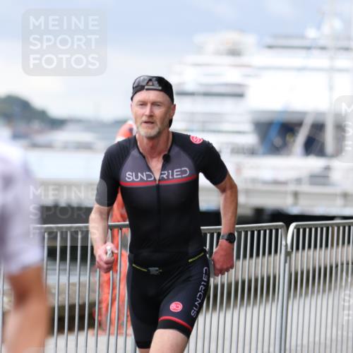 16.08.2026 - KN Förde Triathlon 2026 Antke Förster http://msf.ph/oto/9996409 16.08.2026 11:51:34 Laufen  meine-sportfotos.de