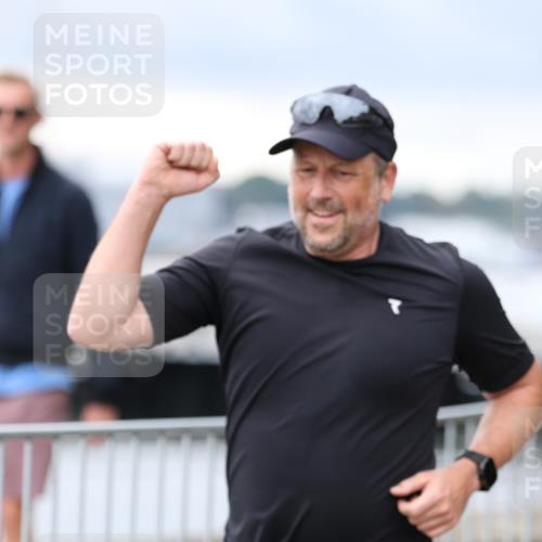 16.08.2026 - KN Förde Triathlon 2026 Antke Förster http://msf.ph/oto/9996427 16.08.2026 11:51:48 Laufen  meine-sportfotos.de