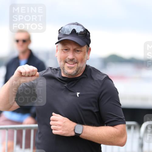 16.08.2026 - KN Förde Triathlon 2026 Antke Förster http://msf.ph/oto/9996428 16.08.2026 11:51:48 Laufen  meine-sportfotos.de