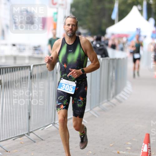 16.08.2026 - KN Förde Triathlon 2026 Antke Förster http://msf.ph/oto/9996431 16.08.2026 11:51:51 Laufen  meine-sportfotos.de