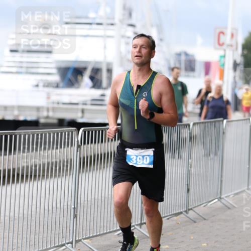 16.08.2026 - KN Förde Triathlon 2026 Antke Förster http://msf.ph/oto/9996441 16.08.2026 11:52:05 Laufen  meine-sportfotos.de