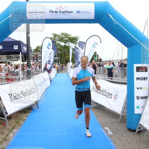 16.08.2026 - KN Förde Triathlon 2026 Markus Tischler http://msf.ph/oto/9996451 16.08.2026 11:58:25 Ziel 318, 318 meine-sportfotos.de