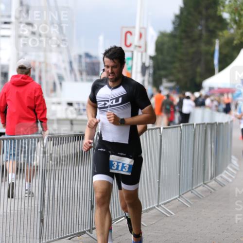16.08.2026 - KN Förde Triathlon 2026 Antke Förster http://msf.ph/oto/9996510 16.08.2026 11:53:50 Laufen  meine-sportfotos.de