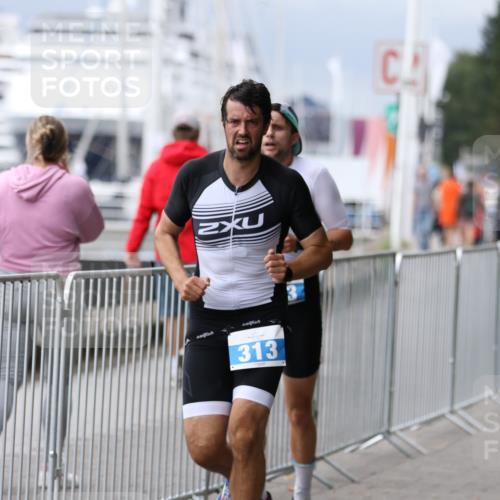16.08.2026 - KN Förde Triathlon 2026 Antke Förster http://msf.ph/oto/9996512 16.08.2026 11:53:50 Laufen  meine-sportfotos.de