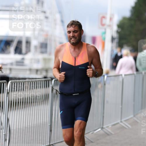 16.08.2026 - KN Förde Triathlon 2026 Antke Förster http://msf.ph/oto/9996539 16.08.2026 11:54:19 Laufen  meine-sportfotos.de