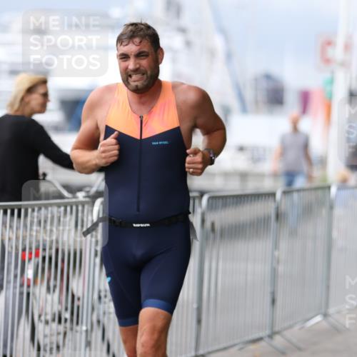 16.08.2026 - KN Förde Triathlon 2026 Antke Förster http://msf.ph/oto/9996541 16.08.2026 11:54:20 Laufen  meine-sportfotos.de