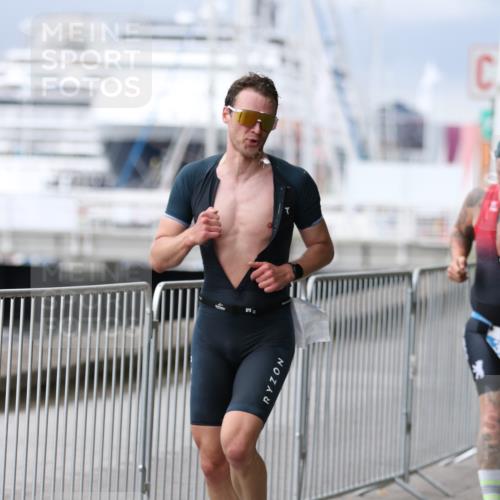 16.08.2026 - KN Förde Triathlon 2026 Antke Förster http://msf.ph/oto/9996582 16.08.2026 11:55:32 Laufen  meine-sportfotos.de