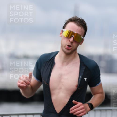 16.08.2026 - KN Förde Triathlon 2026 Antke Förster http://msf.ph/oto/9996585 16.08.2026 11:55:34 Laufen  meine-sportfotos.de