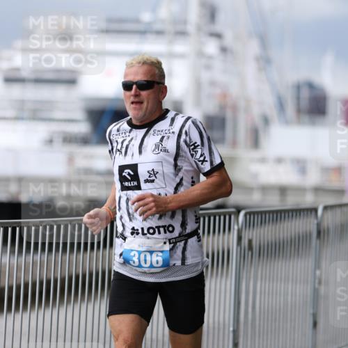 16.08.2026 - KN Förde Triathlon 2026 Antke Förster http://msf.ph/oto/9996596 16.08.2026 11:55:47 Laufen  meine-sportfotos.de