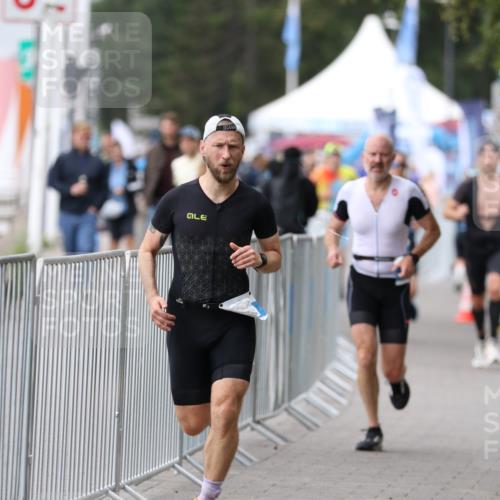 16.08.2026 - KN Förde Triathlon 2026 Antke Förster http://msf.ph/oto/9996615 16.08.2026 11:56:07 Laufen  meine-sportfotos.de
