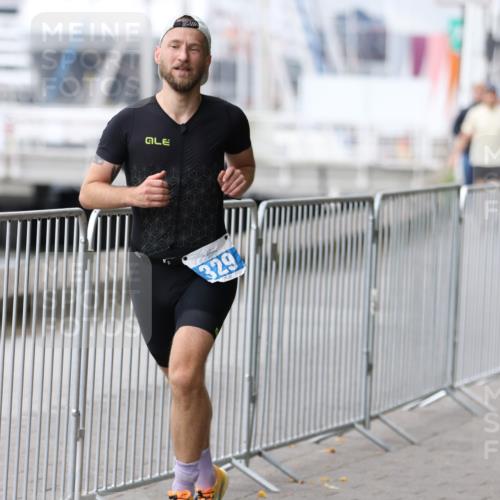16.08.2026 - KN Förde Triathlon 2026 Antke Förster http://msf.ph/oto/9996619 16.08.2026 11:56:09 Laufen  meine-sportfotos.de