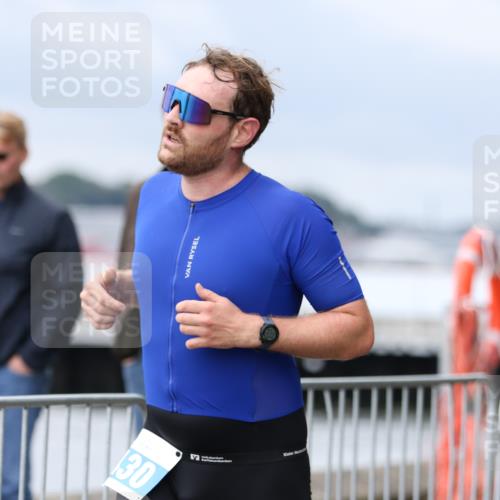 16.08.2026 - KN Förde Triathlon 2026 Antke Förster http://msf.ph/oto/9996659 16.08.2026 11:56:46 Laufen  meine-sportfotos.de