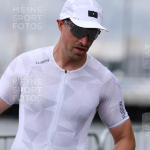 16.08.2026 - KN Förde Triathlon 2026 Antke Förster http://msf.ph/oto/9996679 16.08.2026 11:57:00 Laufen  meine-sportfotos.de