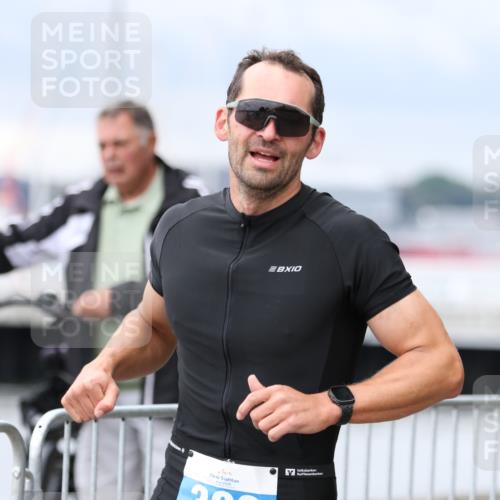 16.08.2026 - KN Förde Triathlon 2026 Antke Förster http://msf.ph/oto/9996693 16.08.2026 11:57:14 Laufen  meine-sportfotos.de