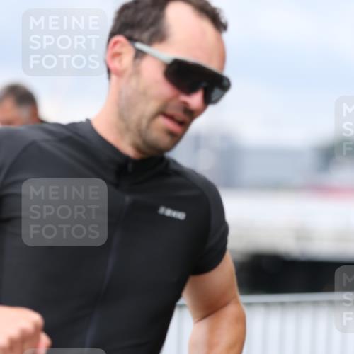 16.08.2026 - KN Förde Triathlon 2026 Antke Förster http://msf.ph/oto/9996695 16.08.2026 11:57:15 Laufen  meine-sportfotos.de